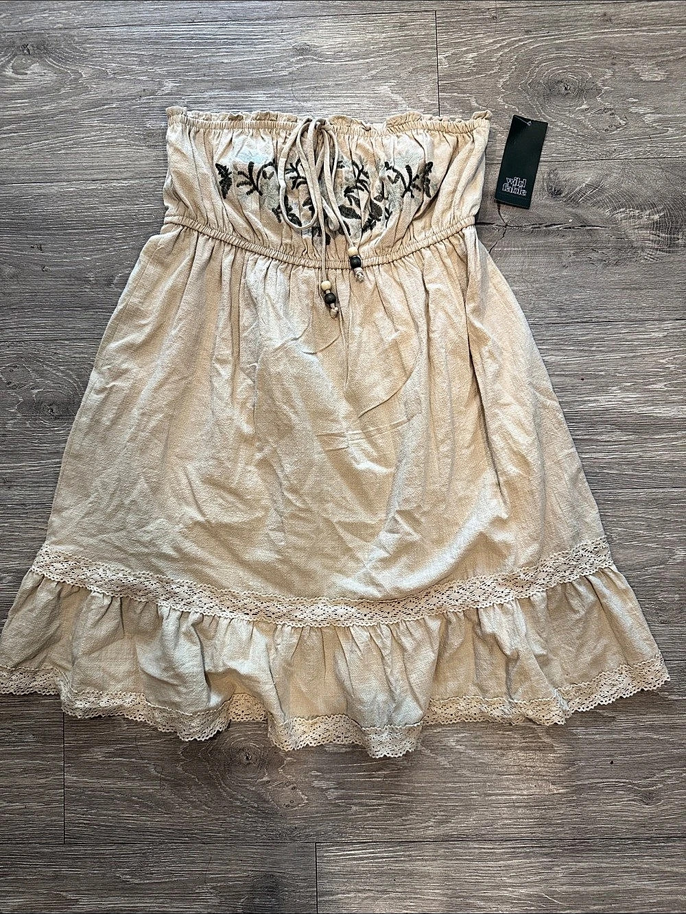 Wild Fable Embroidered Mini Skirt in Cream Size Medium